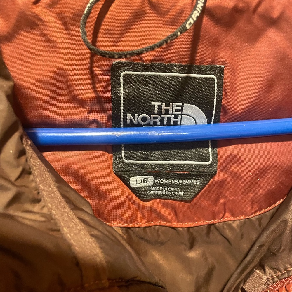 The North Face Women's Burnt Orange Puffer Jacket - Picture 2 of 3